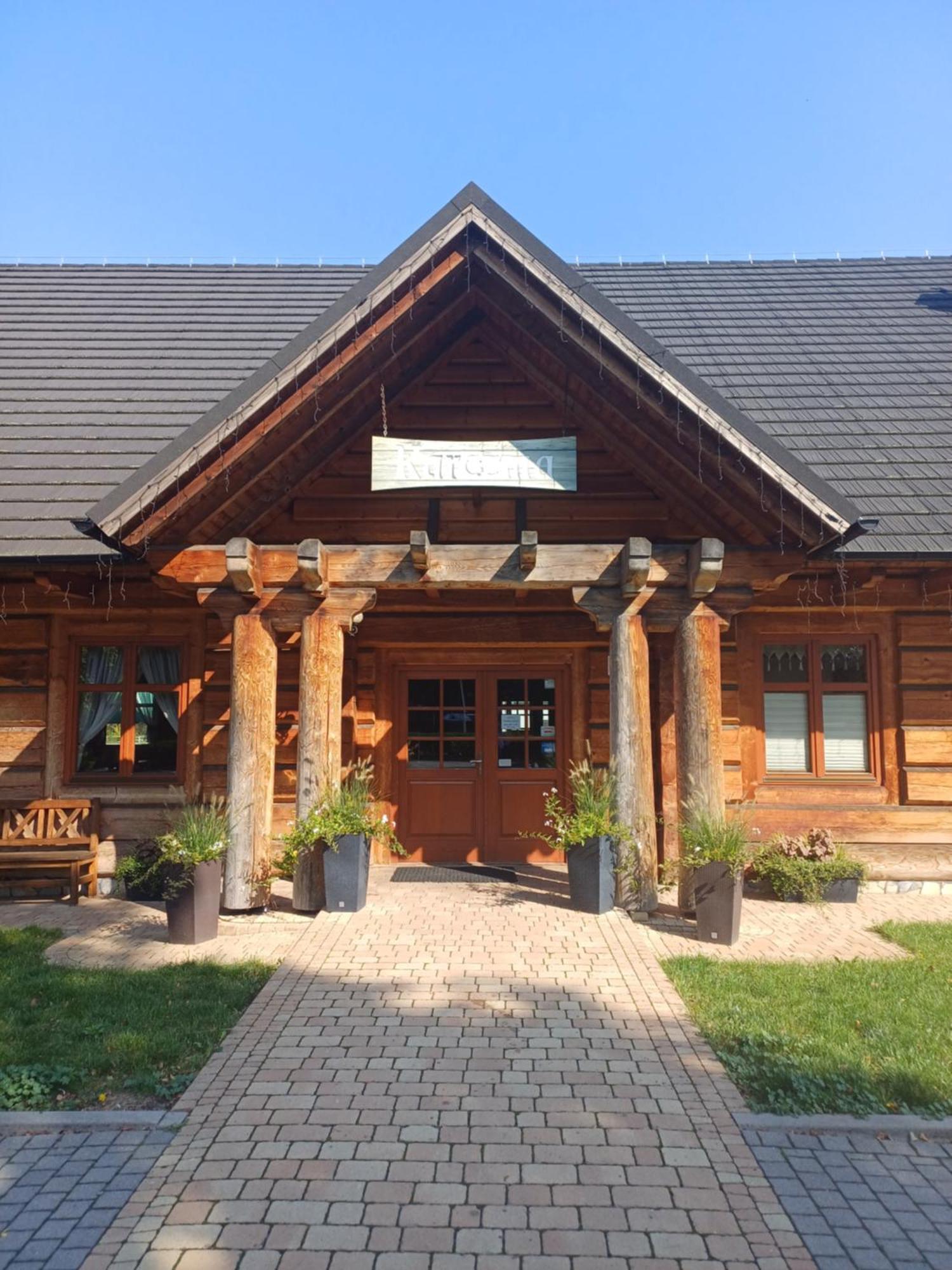 Hotel I Restauracja Borowianka Острув-Велькопольський Екстер'єр фото